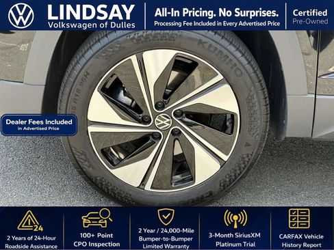 Used 2023 Volkswagen Taos SE w/ Panoramic Sunroof Package AWD/4WD image 9
