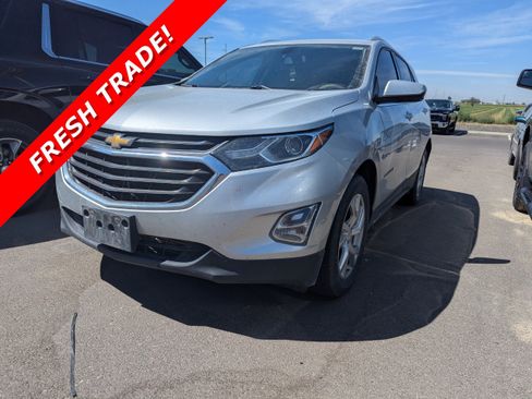 Used 2018 Chevrolet Equinox LT w/ LT Infotainment Plus Package AWD/4WD image 1