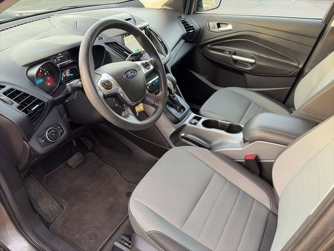 Used 2016 Ford Escape SE w/ Equipment Group 201A image 12