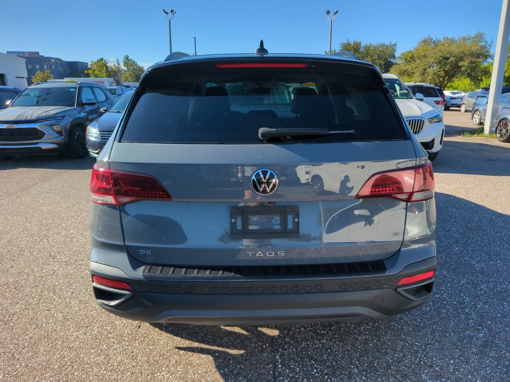 Certified 2024 Volkswagen Taos SE w/ Taos Adventure Package (SXB) FWD image 4