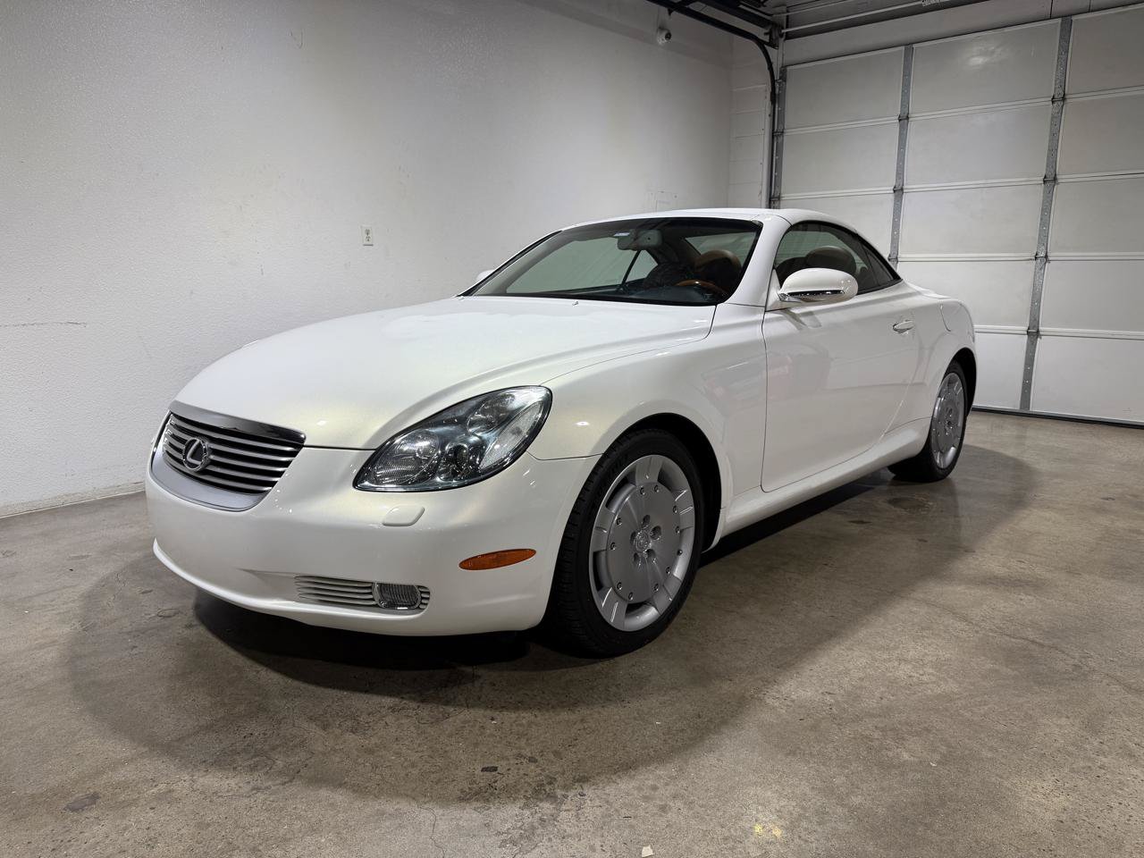 Used 2002 Lexus SC 430 Convertible RWD image 3