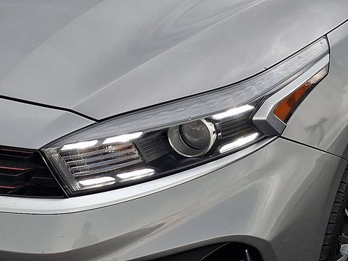 Certified 2023 Kia Forte GT-Line FWD image 9