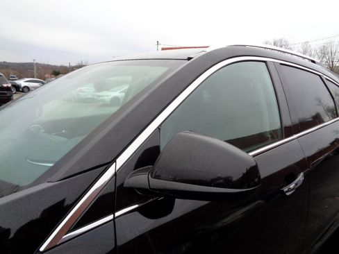 Used 2014 Cadillac SRX Luxury w/ Driver Awareness Package image 11