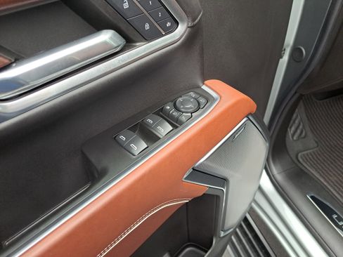 Certified 2024 GMC Sierra 2500 Denali Ultimate w/ Max Trailering Package image 16