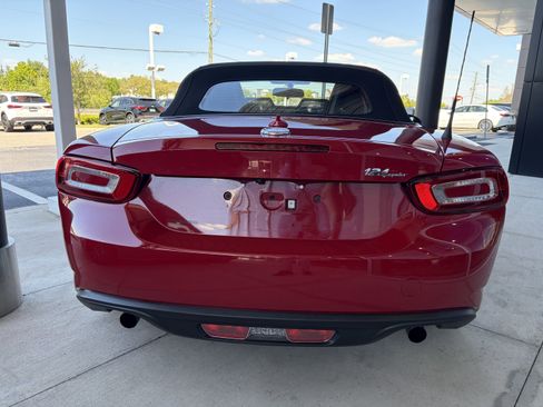 Used 2019 FIAT 124 Spider Classica w/ Technology Group image 4