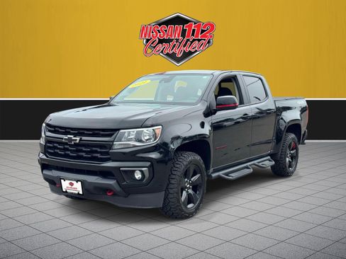 Used 2021 Chevrolet Colorado LT w/ Redline Special Edition AWD/4WD image 2