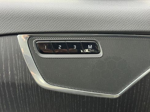 Used 2020 Volvo XC90 T6 Momentum image 17