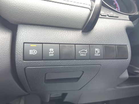 Used 2023 Toyota Camry SE FWD image 19