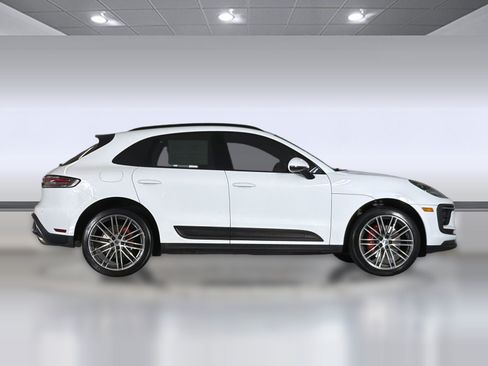 Used 2023 Porsche Macan S AWD/4WD image 8
