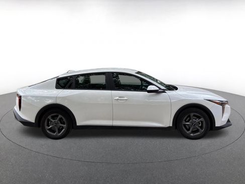 Used 2025 Kia K4 FWD image 8