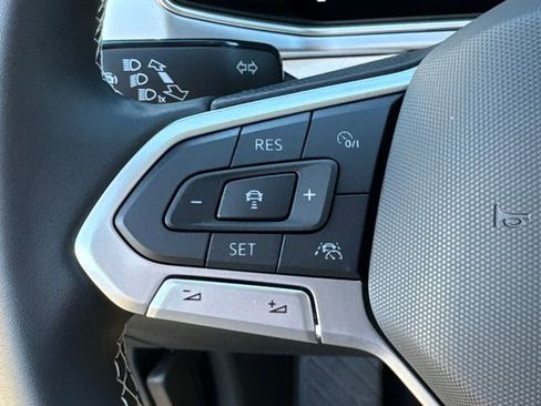 New 2025 Volkswagen Taos SE image 42