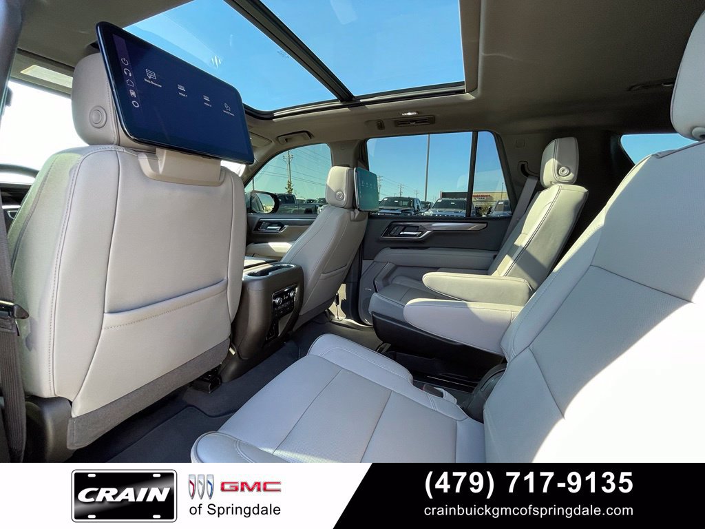 Used 2025 GMC Yukon Elevation w/ Elevation Premium Package AWD/4WD image 29