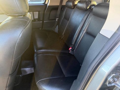 Used 2010 Toyota FJ Cruiser 4WD image 11