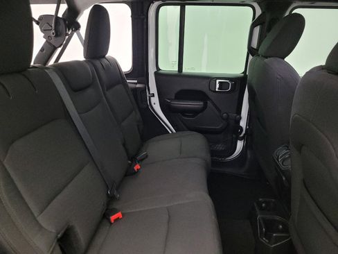 Used 2018 Jeep Wrangler Unlimited Sport AWD/4WD image 19