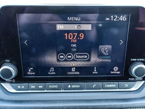 Used 2023 Nissan Rogue SV image 28