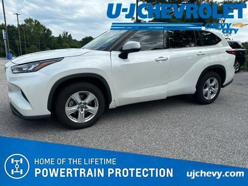 Used 2020 Toyota Highlander L FWD image 1
