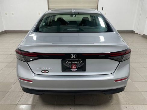 Used 2023 Honda Accord EX image 5