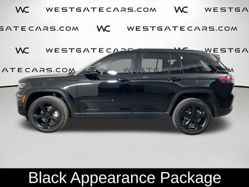 Used 2023 Jeep Grand Cherokee Limited w/ Luxury Tech Group II image 7