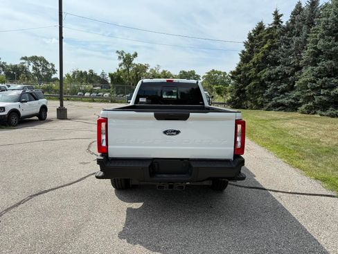 New 2025 Ford F350 XL w/ FX4 Off-Road Package image 7