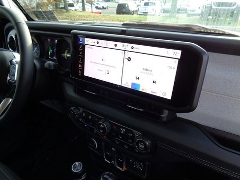 Certified 2025 Jeep Wrangler Unlimited Sahara w/ Safety Group image 15