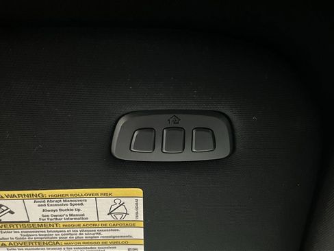 Used 2023 Ford F150 Lariat w/ Equipment Group 502A High image 31