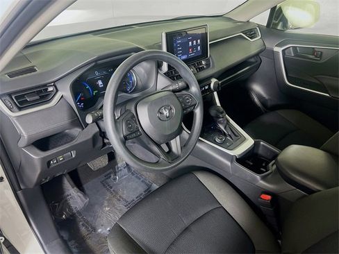 Used 2025 Toyota RAV4 LE image 10