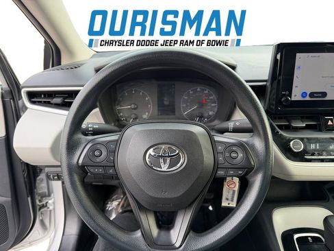 Used 2023 Toyota Corolla LE image 19