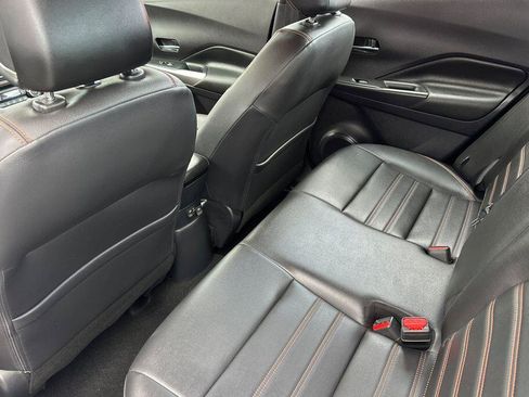 Used 2020 Nissan Kicks SR w/ SR Premium Package FWD image 12