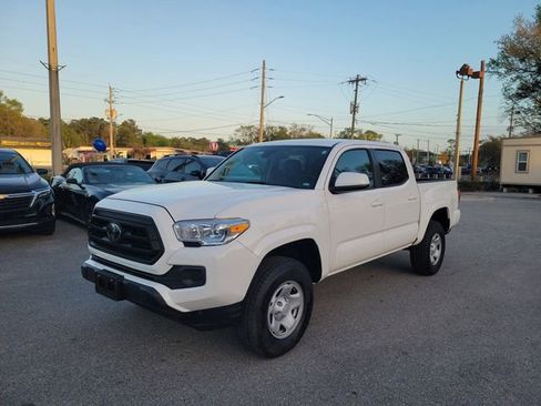 Used 2023 Toyota Tacoma SR w/ SR Convenience Package image 4