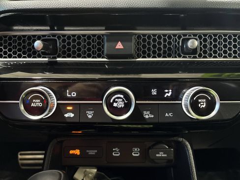 Used 2025 Honda Civic Sport image 18