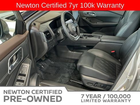 Used 2023 Nissan Rogue Platinum w/ Platinum Premium Package FWD image 8