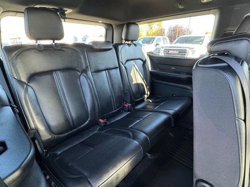 Used 2022 Jeep Wagoneer Series II image 7