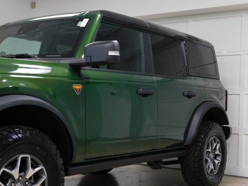 Used 2024 Ford Bronco Badlands image 22