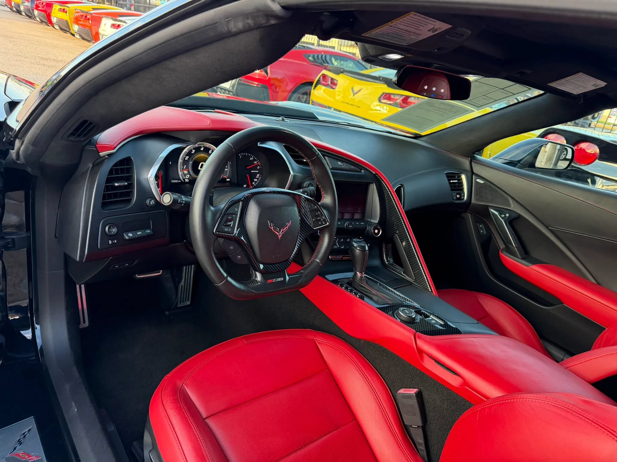 Used 2015 Chevrolet Corvette Z06 w/ 3LZ Preferred Equipment Group RWD image 23