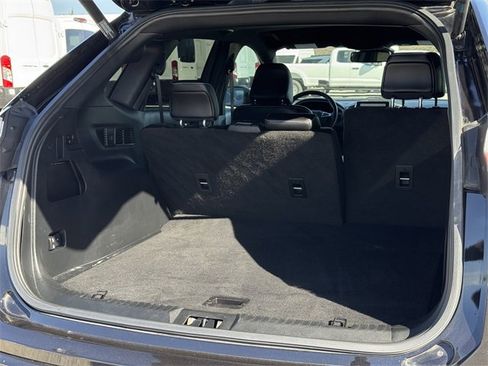 Used 2022 Ford Edge ST image 31
