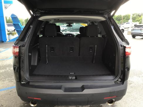 Used 2021 Chevrolet Traverse LT FWD image 42