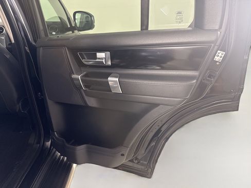 Used 2016 Land Rover LR4 HSE AWD/4WD image 28