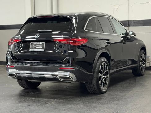 Used 2025 Mercedes-Benz GLC 350e 4MATIC image 12