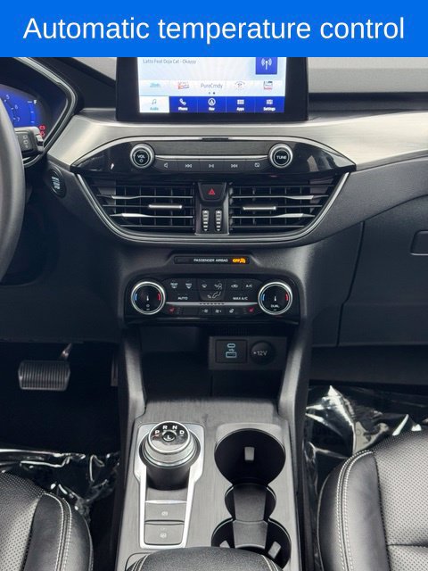 Certified 2022 Ford Escape Titanium w/ Class II Trailer Tow Package AWD/4WD image 21