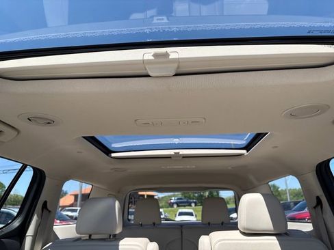 Used 2023 GMC Acadia Denali w/ Black Diamond Edition AWD/4WD image 15