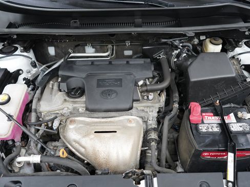 Used 2018 Toyota RAV4 XLE AWD/4WD image 28