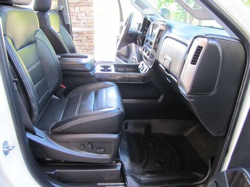 Used 2015 GMC Sierra 3500 Denali AWD/4WD image 21