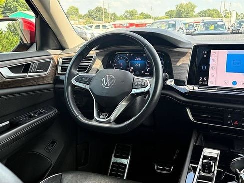 Used 2024 Volkswagen Atlas SEL Premium R-Line AWD/4WD image 46