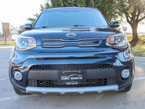 Used 2018 Kia Soul + image 2