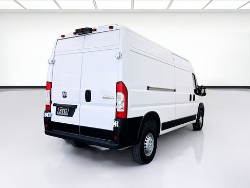 Used 2025 RAM ProMaster 2500 w/ Convenience Group FWD image 4