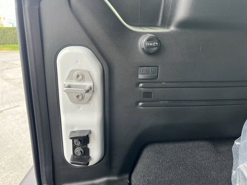 Used 2025 Jeep Wrangler Unlimited Rubicon 4xe w/ Convenience Group AWD/4WD image 36