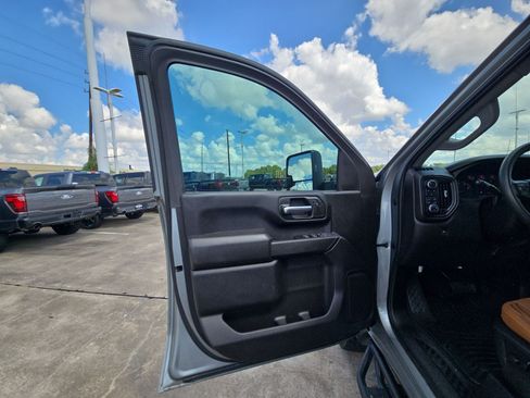 Used 2024 Chevrolet Silverado 2500 Custom w/ Custom Value Package AWD/4WD image 14