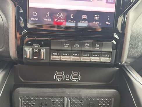 Used 2026 RAM 2500 Big Horn AWD/4WD image 26