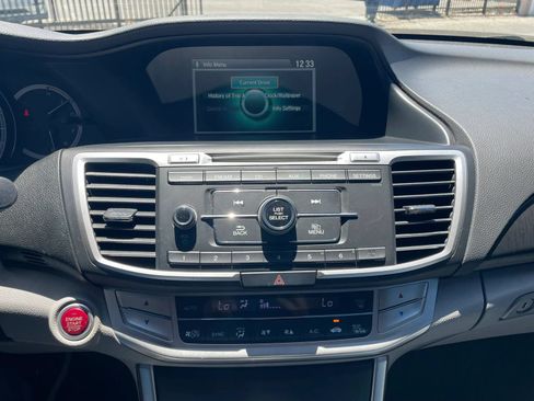 Used 2013 Honda Accord EX image 32