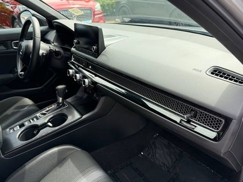 Used 2023 Honda Civic Sport image 18